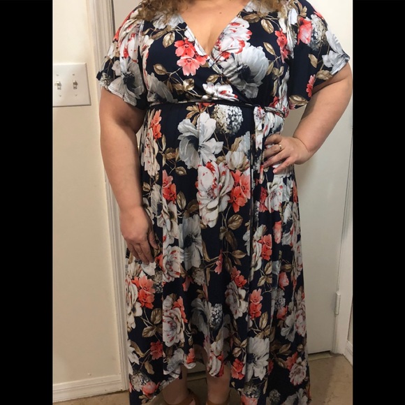 Tria Tria Dresses & Skirts - Tria Tria Hi-Low Floral dress